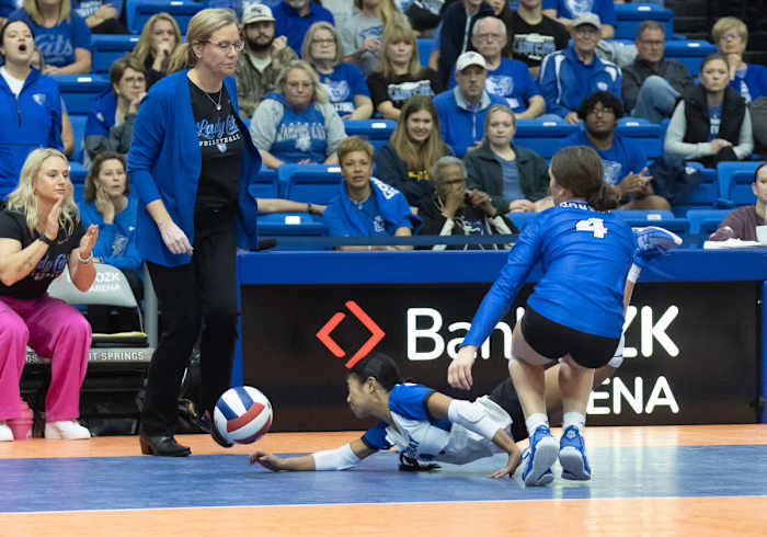 Fayetteville-Conway Volleyball Final__00018